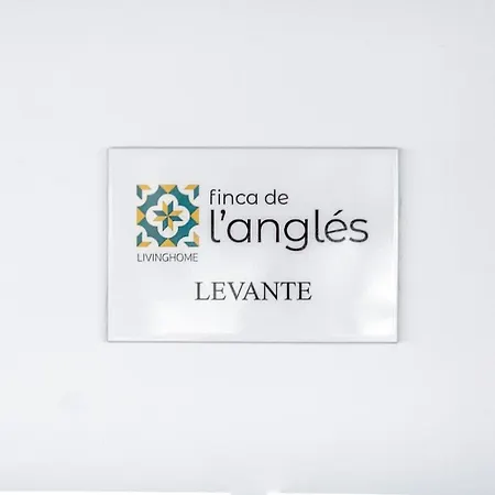 De L'angles. Levante 펜션 *